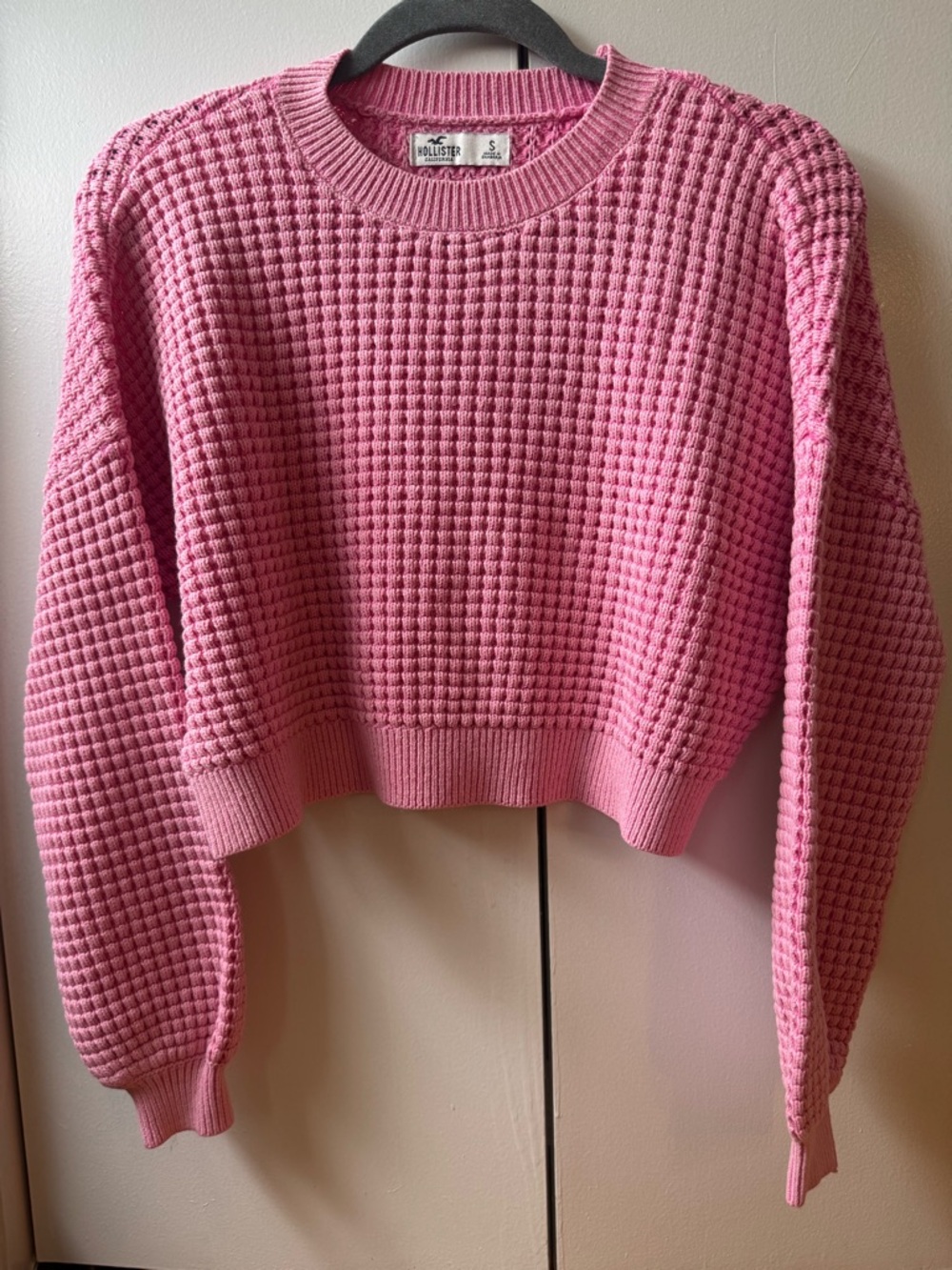 Hollister Pink Waffle Knit Cropped Crewneck Sweater